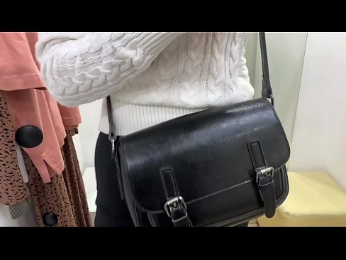 ❤️ Ëffentlech Masturbatioun vu jonke Bitch FeralBerry mat engem Dildo am Fittingsraum ❤️ Anal Porno op Porno lb.myteporn.ru ❌❤